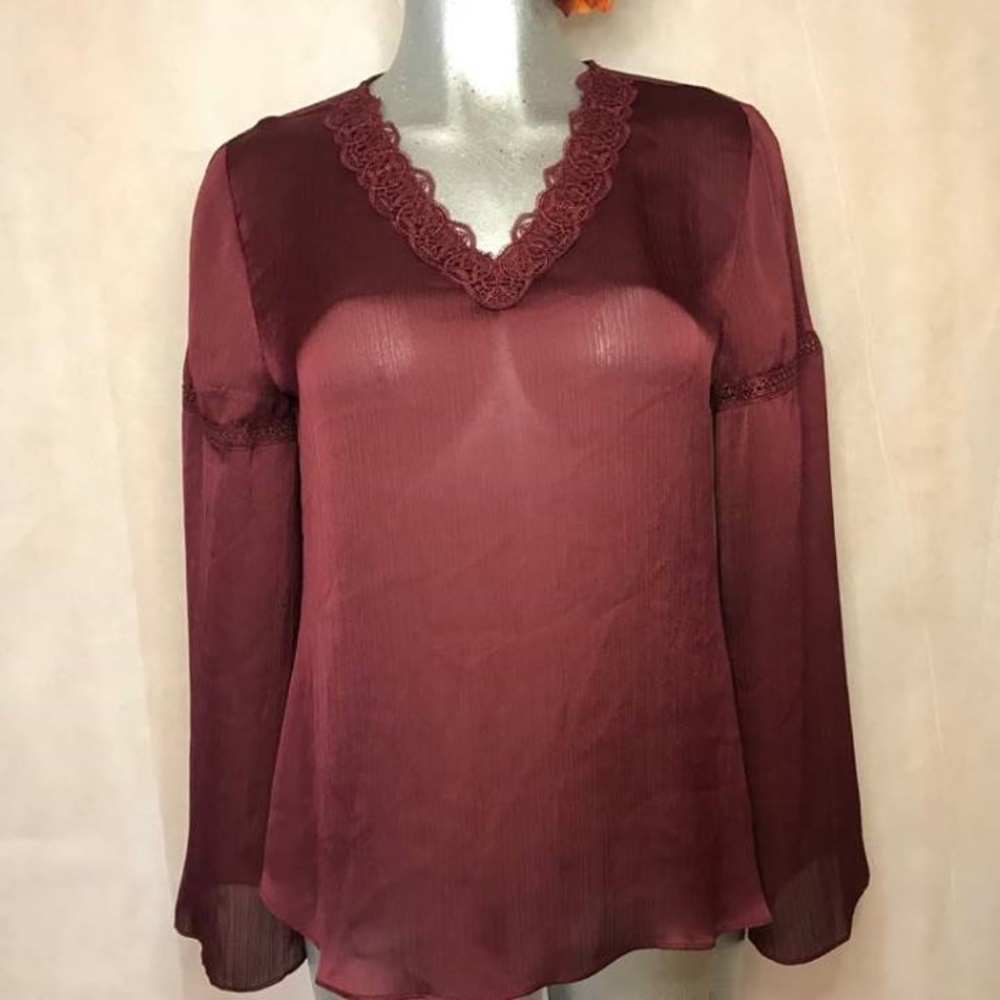 LAUNDRY BY SHELLI SEGAL Wine V neck long sleeve